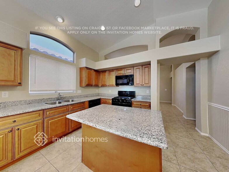 Building Photo - 4922 W Behrend Dr