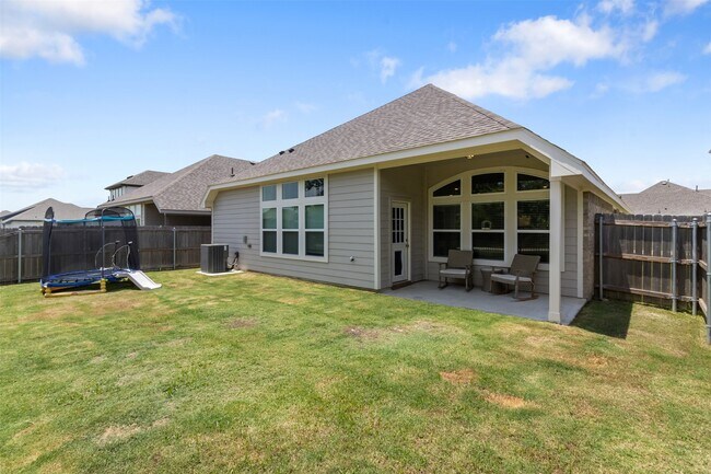 Building Photo - 1262 Gainesville Dr