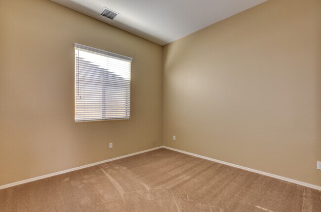 Building Photo - 3 bedroom, 2 bathroom home for Rent in Gra...