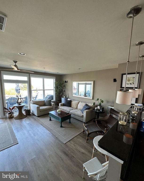 Building Photo - 13009 Bowline Ln