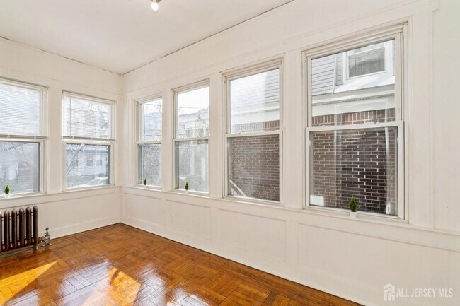 Building Photo - 41-43 Poe Avenue Unit