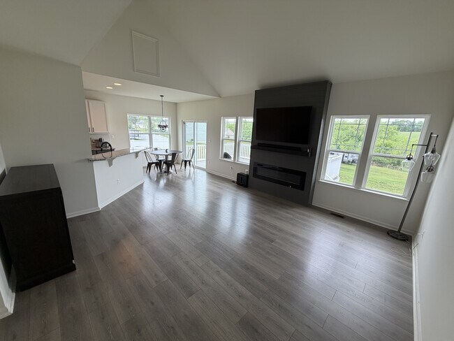 Building Photo - 287 Paradise View Dr