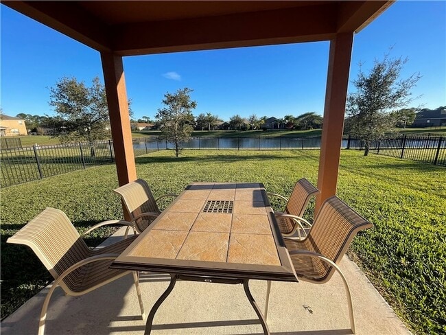 Building Photo - 1586 Lexington Square SW