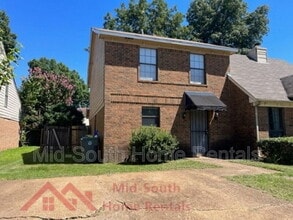 Building Photo - 4206 Cedartree Dr
