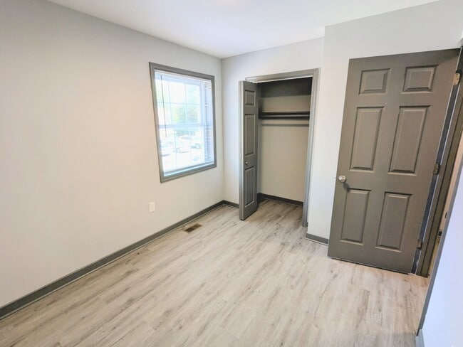 Interior Photo - LIV Lakeview