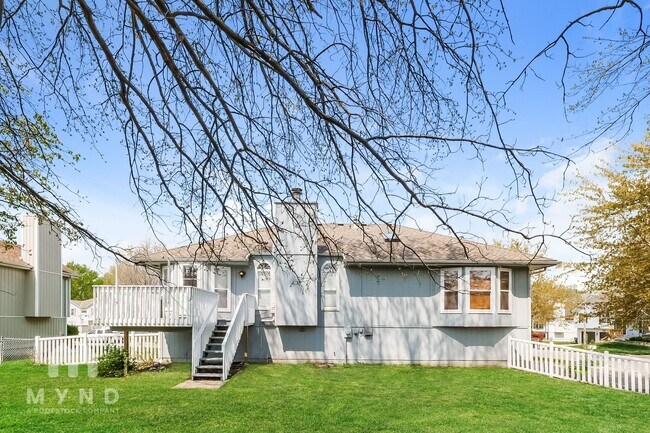 Building Photo - 911 McIntosh Cir