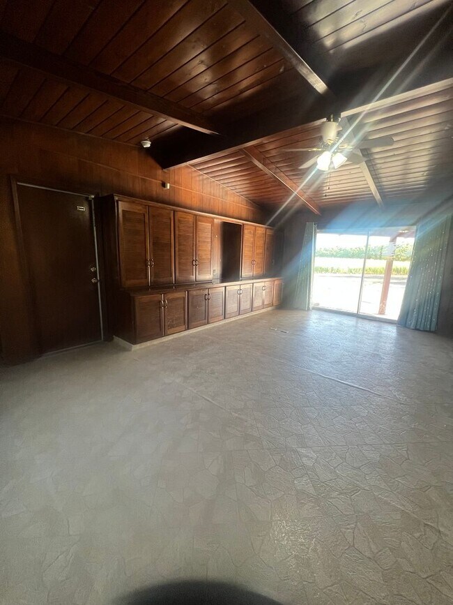 Building Photo - Nothing but short of Amazing - 3 Bedroom home!