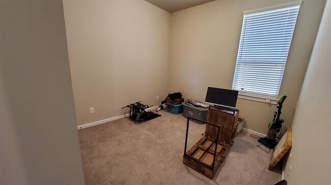 Building Photo - 305 Rise Ln