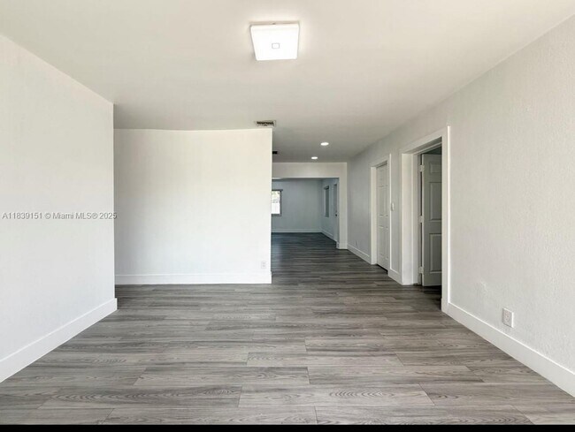 Building Photo - 2135 SW 46th Terrace