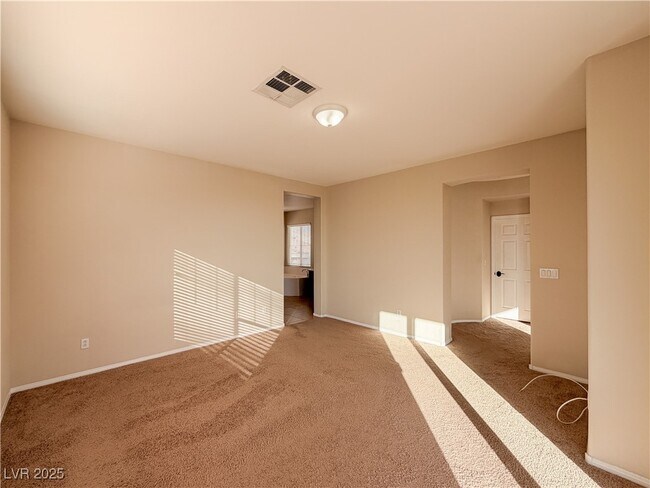 Building Photo - 10733 Mentesana Ave