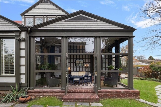 Building Photo - 4 Hunter Ave