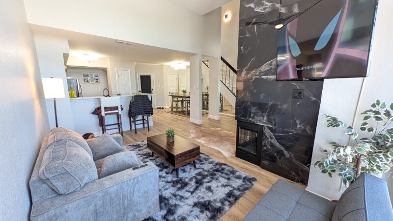 Building Photo - 3402 Country Club Dr W