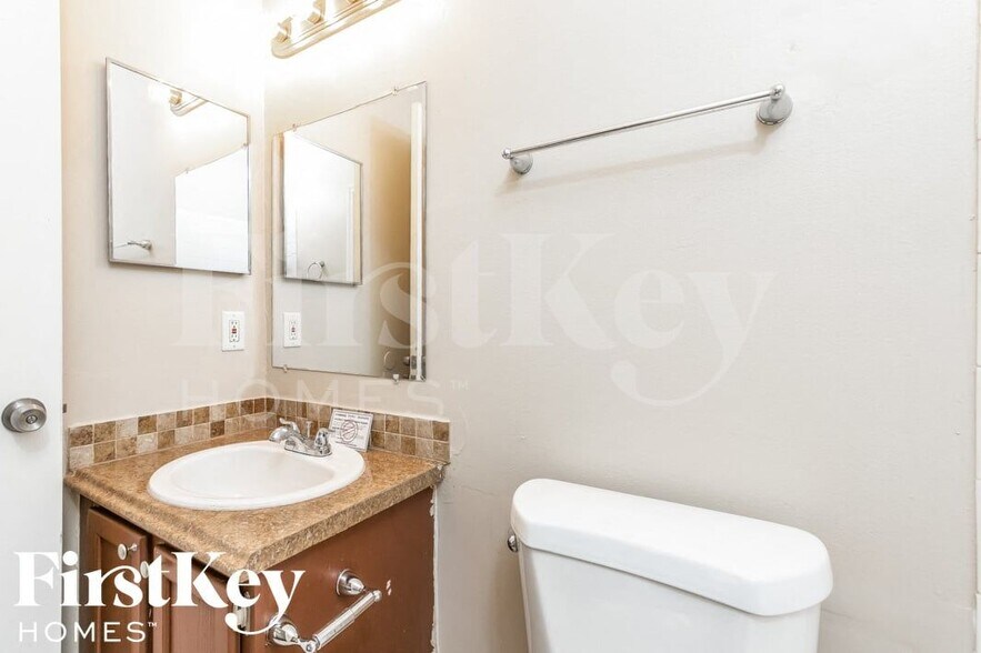 Building Photo - 117 Marsh St