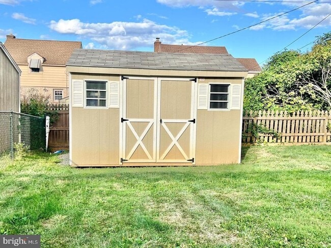 Building Photo - 503 Dorchester Ave