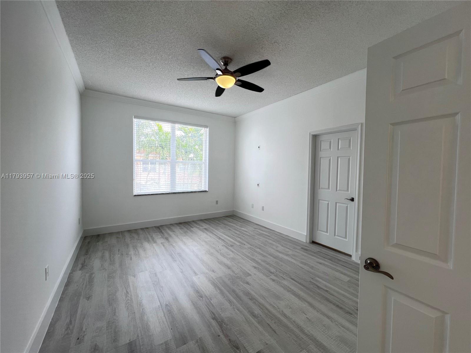 Building Photo - 725 NW 156th Ave