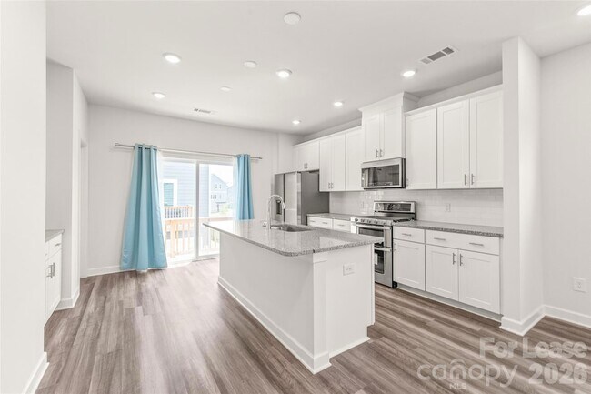 Building Photo - 7136 Bryce Ave