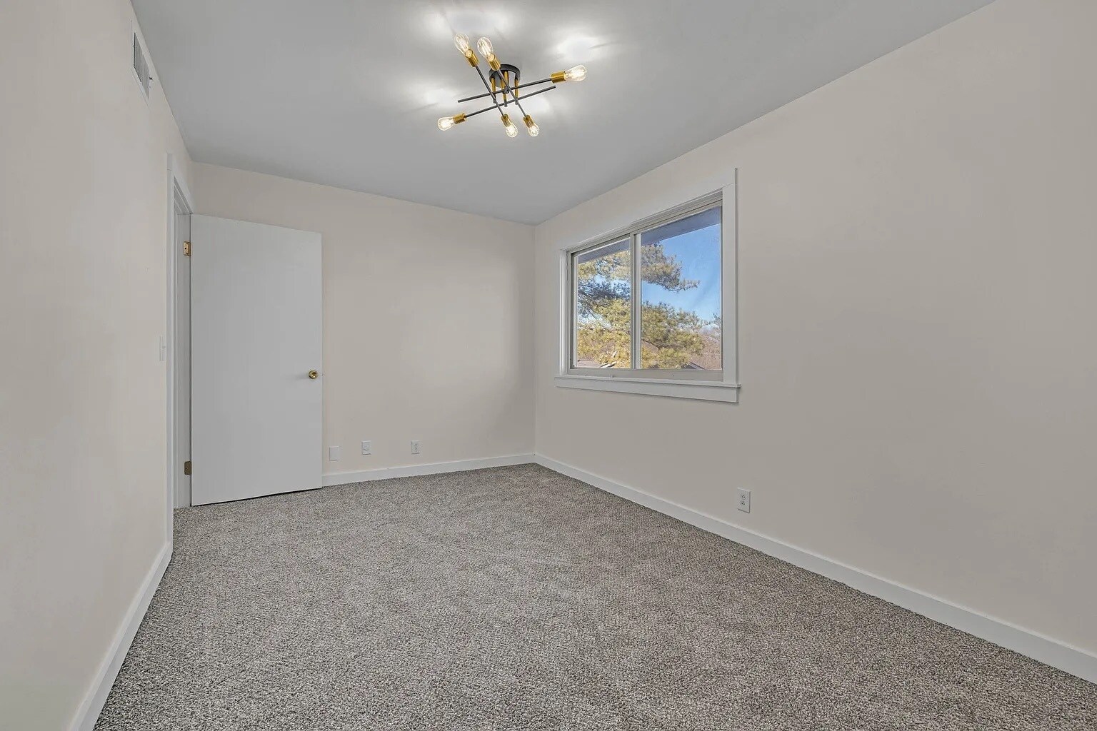 Secondary bedroom - 4958 Edmondson Pike