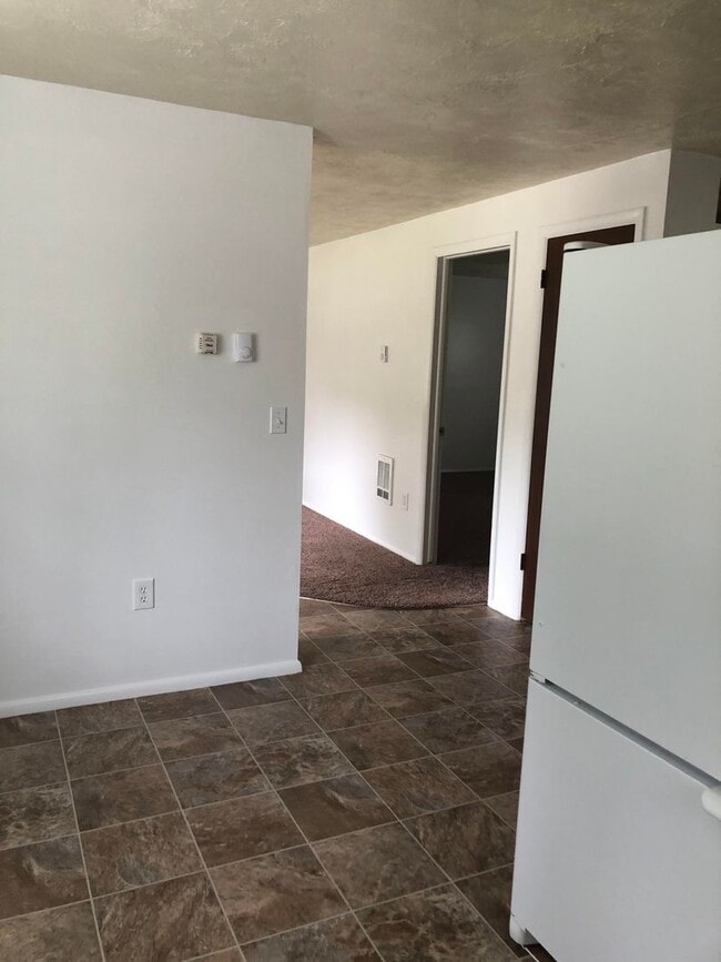 Building Photo - *LEASE TAKEOVER* Charming 1-Bedroom Home – Just 5 Minutes South of Rexburg!