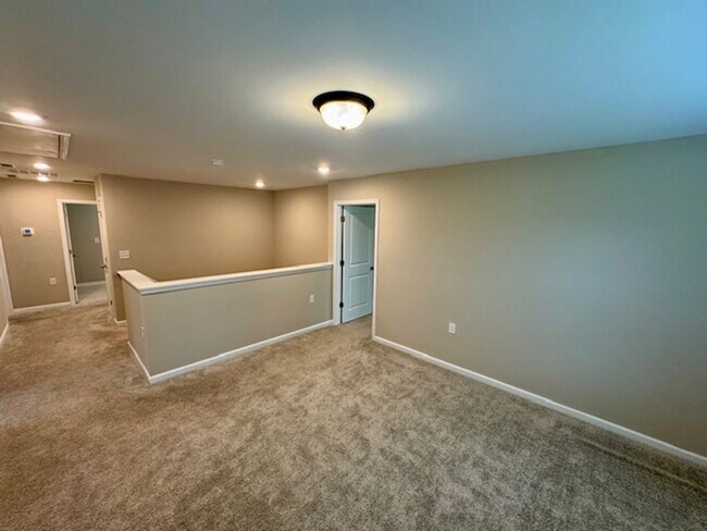Building Photo - Might as well be brand new!
