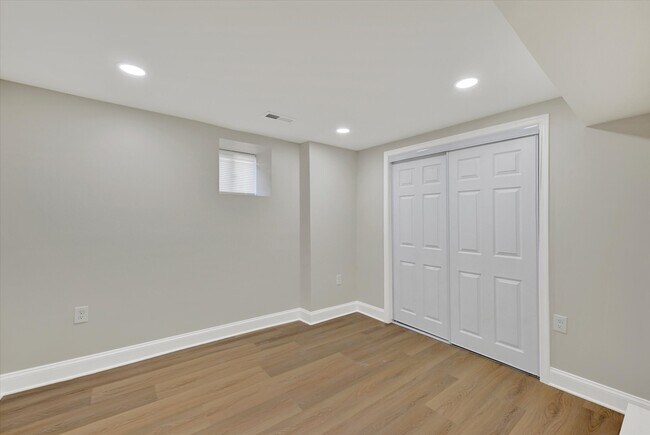 Building Photo - 3805 Penhurst Ave