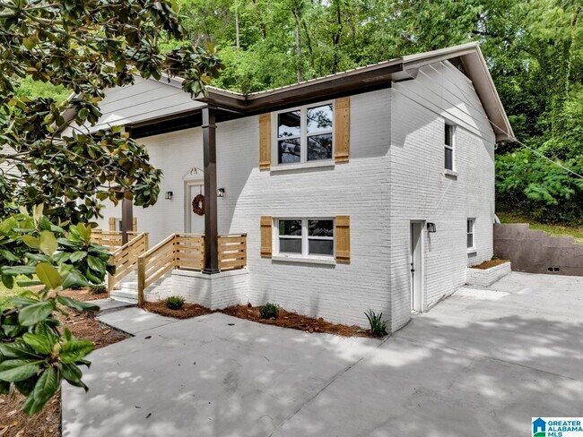 Building Photo - 917 S Forrest Dr