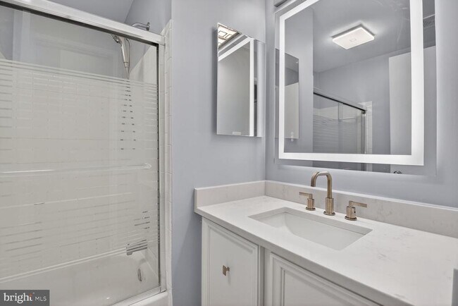 Building Photo - 10949 Whiterim Dr