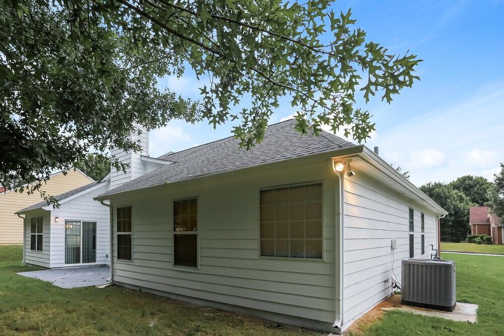 Building Photo - 6265 New Magnolia Pl