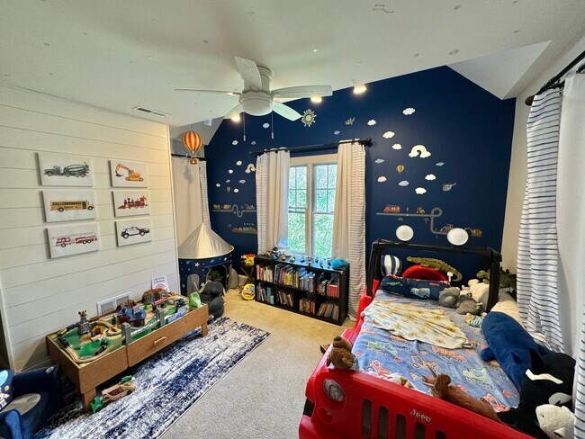Bedroom 3 - 547 McAlpin Ave