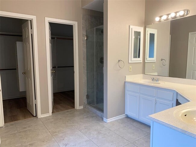 Building Photo - 4623 Chestnut Meadow Dr