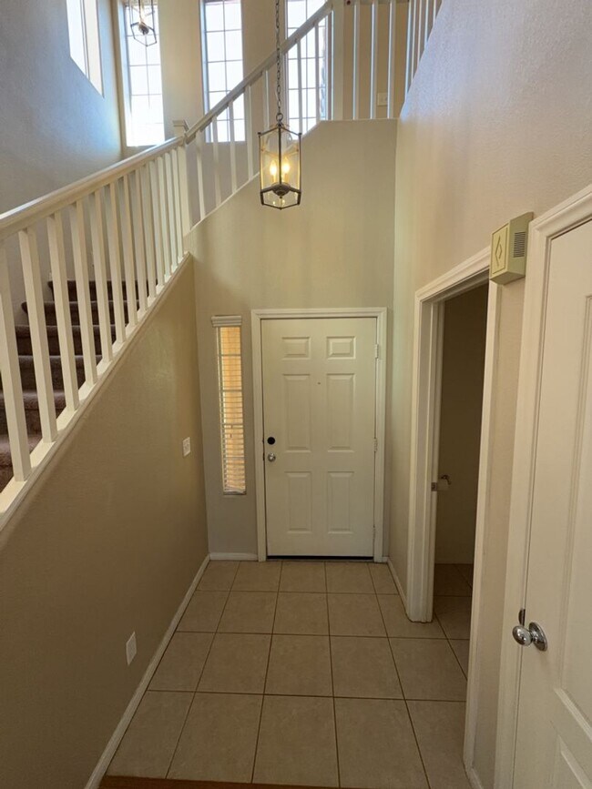 Building Photo - Gated community in Southern Highlands!