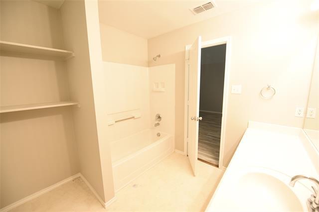 Building Photo - 421 Stanley Falls Dr