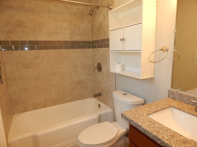 Building Photo - Available NOW! Private 1 bedroom with AC
