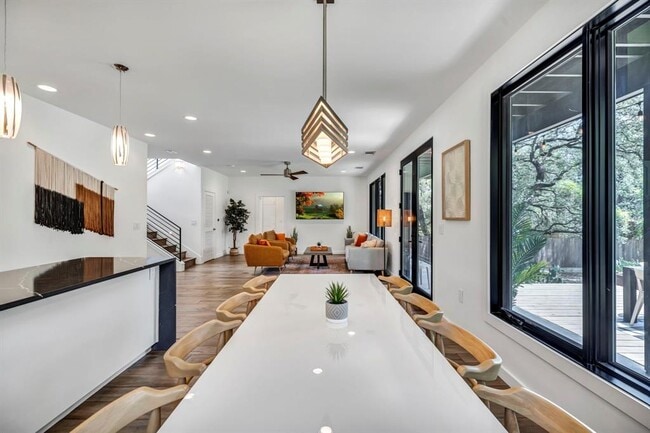 Building Photo - 613 Terrell Hill Dr