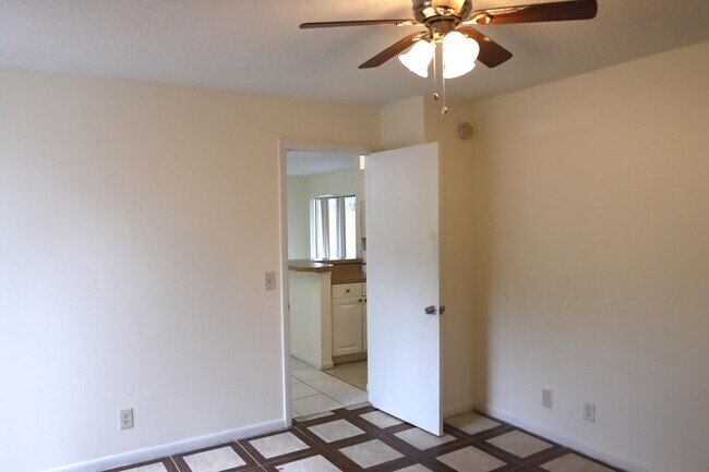 Building Photo - 20 Crossings Cir