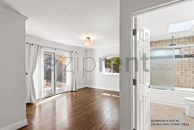 Building Photo - 361 Linfield Dr