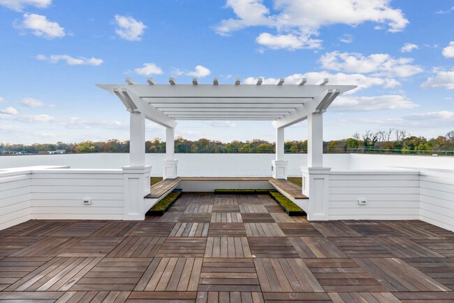 Rooftop Pergola - 12 Purdy