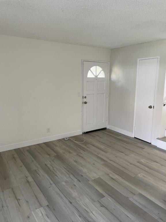 Building Photo - 6386 Lincoln Ave