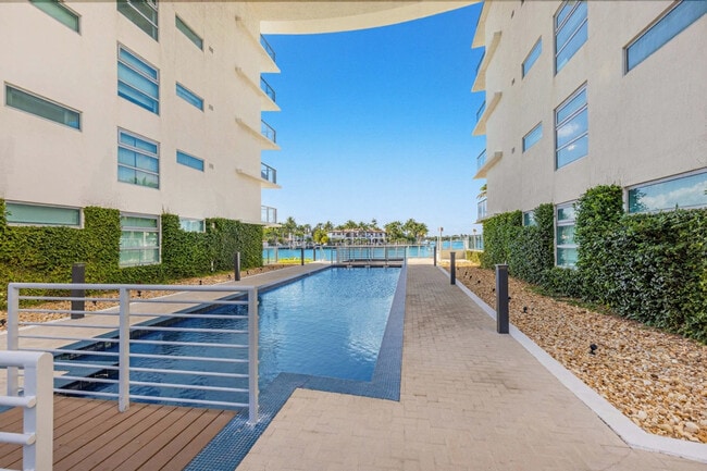 Building Photo - 6620 Indian Creek Dr