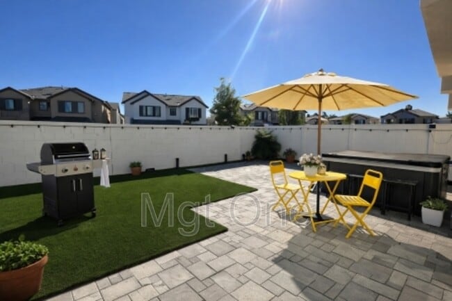 Building Photo - 1784 Julie Dr