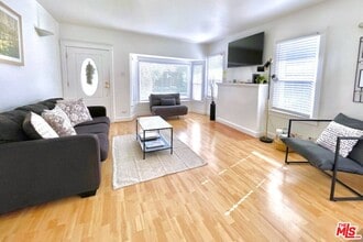 Building Photo - 8655 Clifton Wy