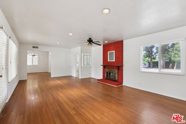 Building Photo - 6727 Orion Ave