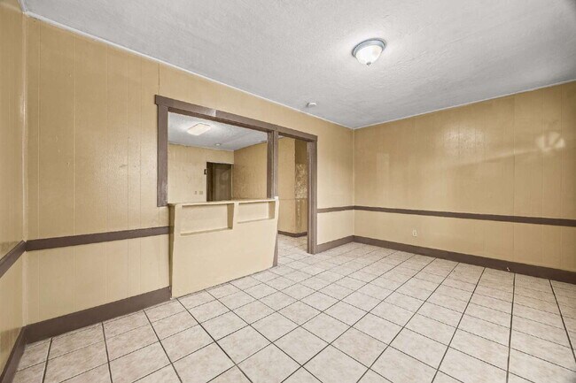 Building Photo - Special Offer: Get $300 OFF your first month’s rent!