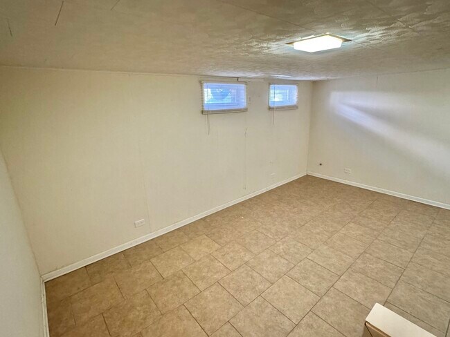 Building Photo - 9038 Niles Center Rd