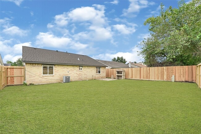 Building Photo - 15322 Bedford Glen Dr