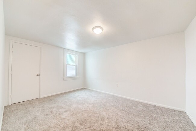 Building Photo - Available JULY 2026  - RENOVATED 3 Bedroom Home w/ Garage, City Views + MORE!