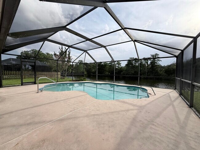 Building Photo - 3786 Sierra Dr
