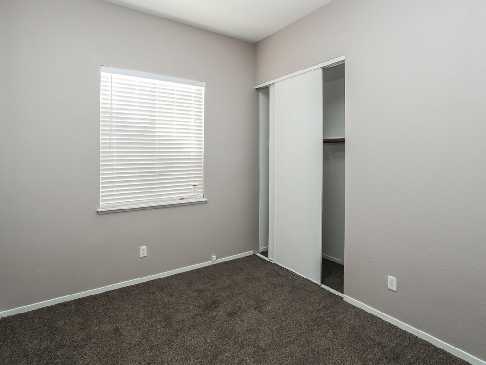 Building Photo - 265 Prairie Rose St