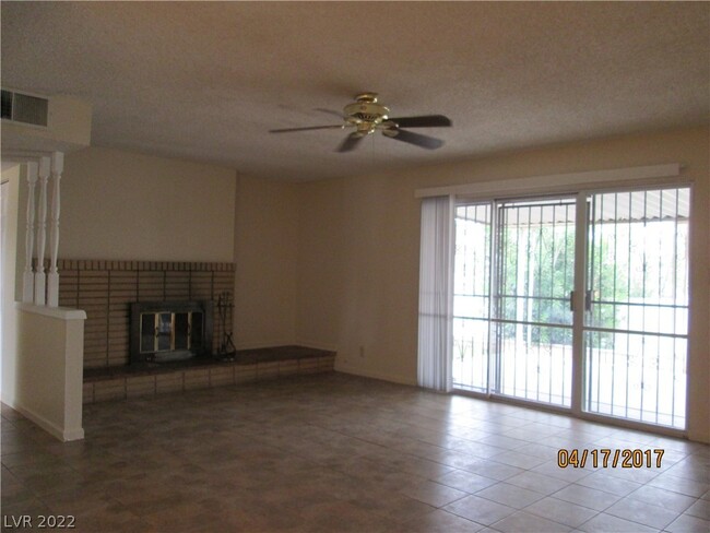 Building Photo - 2132 Jeanne Dr