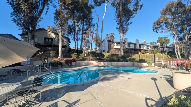 Building Photo - Townhome in Scripps Ranch - Available in July
