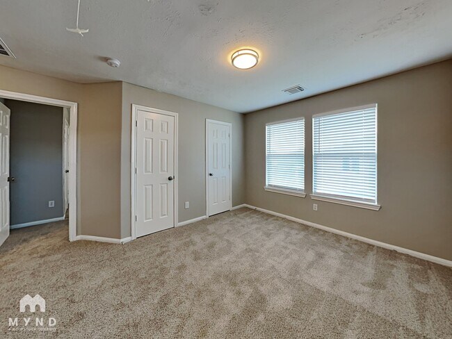 Building Photo - 14906 Sparks Ct